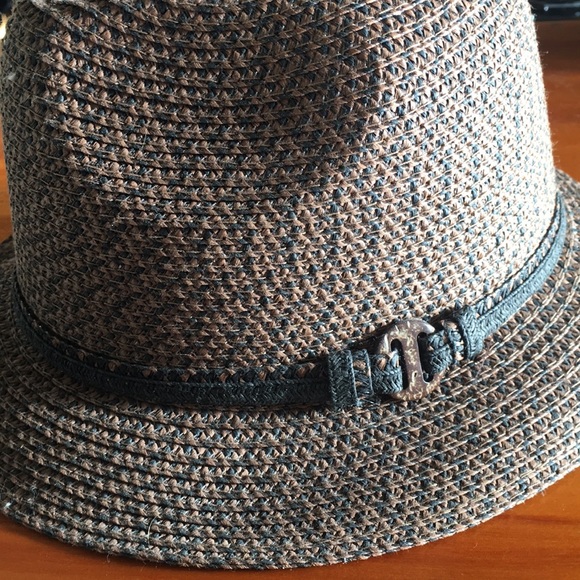 Hat - Picture 2 of 3